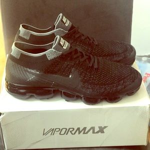 Nike Air Vapormax Black Men’s Size 9.5